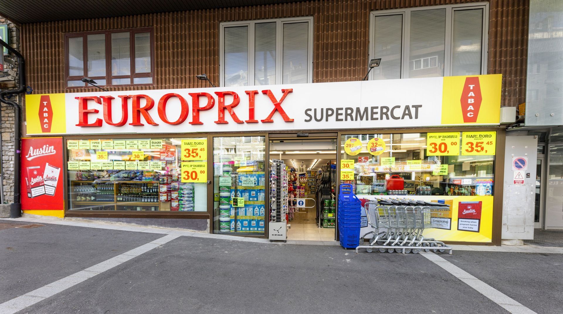 Façade du supermarché Europrix au Pas de la Case